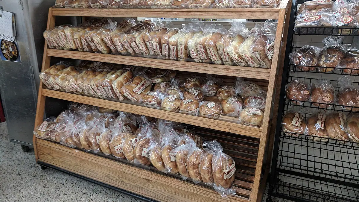 Bayne's – bakery in Oakley, Dunfermline